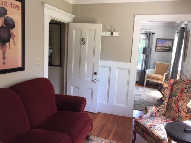 Queen Suite