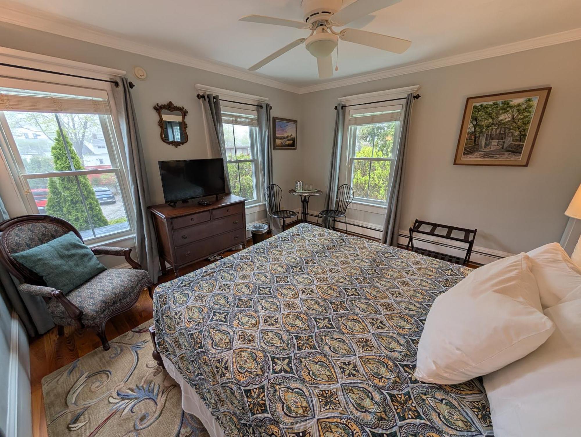 Queen Suite