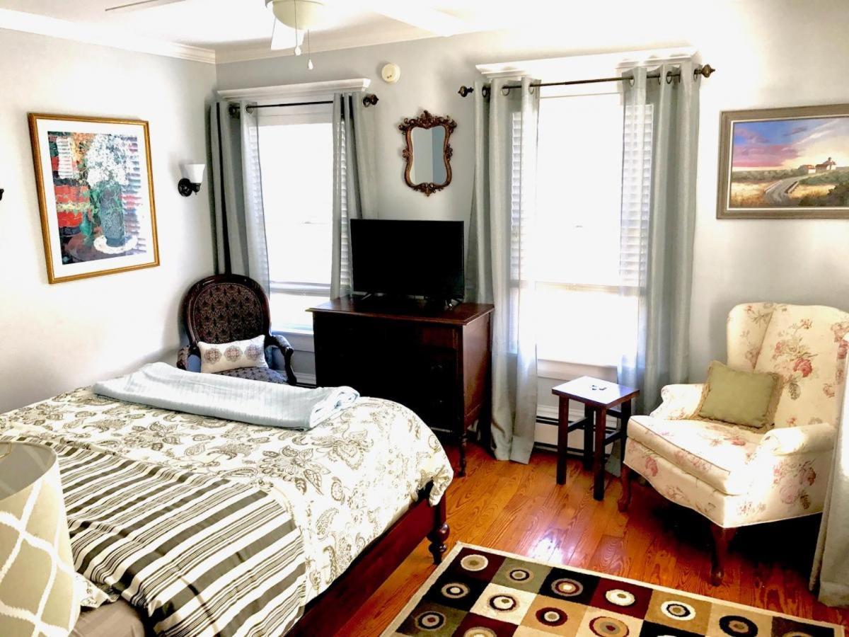 Queen Suite