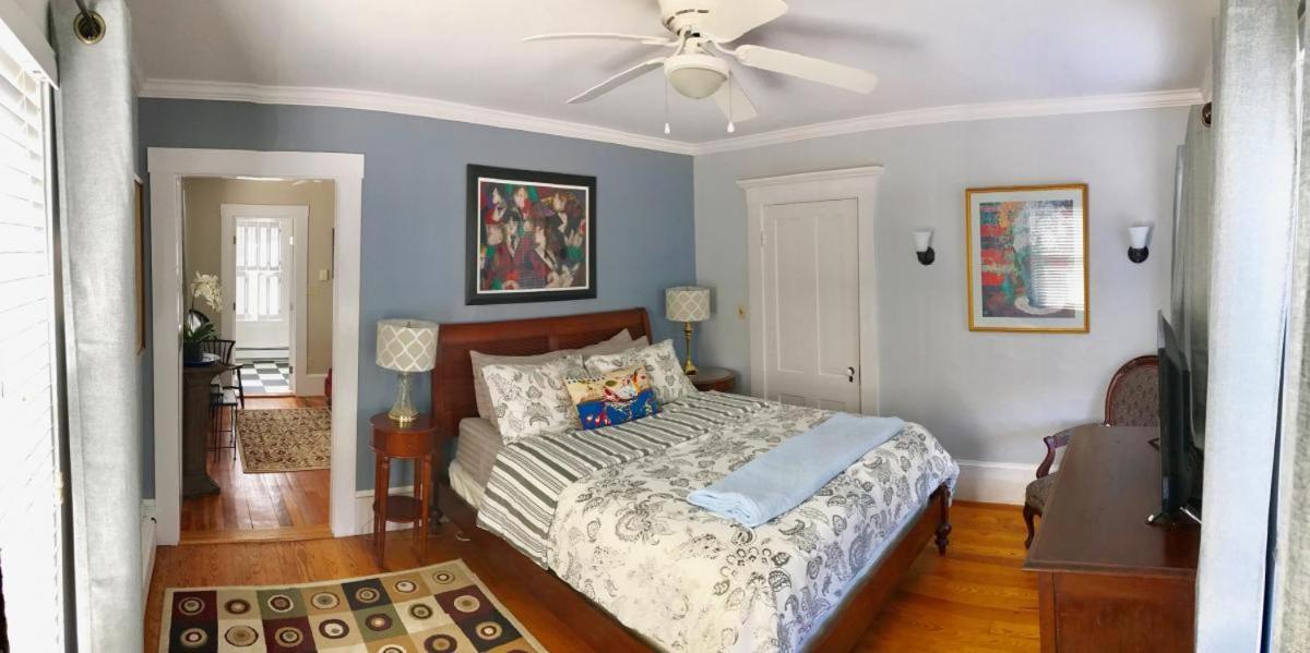 Queen Suite